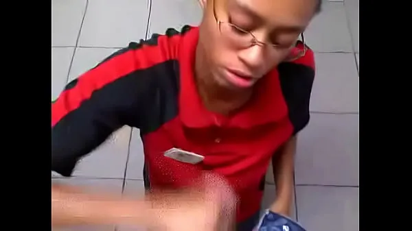 Gas Station Worker Gives Guy Head In Bathroom Ống tốt nhất