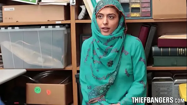 Το καλύτερο Audrey Royal Busted Stealing Wearing A Hijab & Fucked For Punishment fine Tube