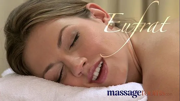 最好的Massage Rooms Hot pebbles sensual foreplay ends in 69er细管