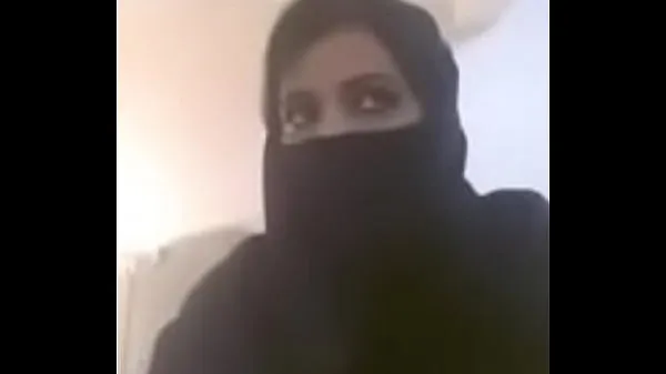 Bästa Muslim hot milf expose her boobs in videocall finröret