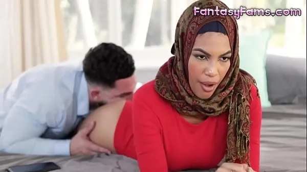 最好的Fucking Muslim Converted Stepsister With Her Hijab On - Maya Farrell, Peter Green - Family Strokes细管