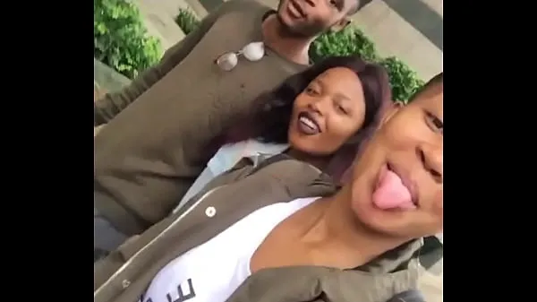 En iyi Instagram Models Out With Thabang Mphaka İnce Tüp