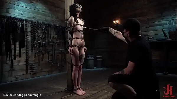 Bound in metal device laid on the wooden floor tattooed slave Lydia Black gets vibrated and face fucked with dildo then in pile driver pussy fucked by master The Pope Ống tốt nhất