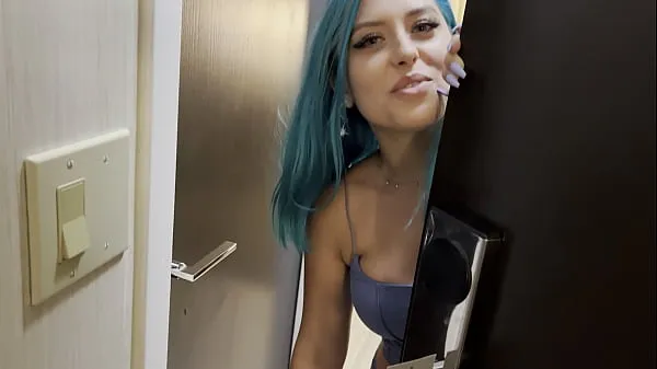 Najboljši Casting Curvy: Blue Hair Thick Porn Star BEGS to Fuck Delivery Guy fini kanal