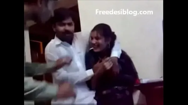 بہترین Pakistani Desi girl and boy enjoy in hostel room فائن ٹیوب